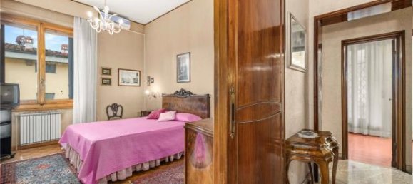 Apartamento de 4 dormitorios en Florence, Italy No. 154699 11