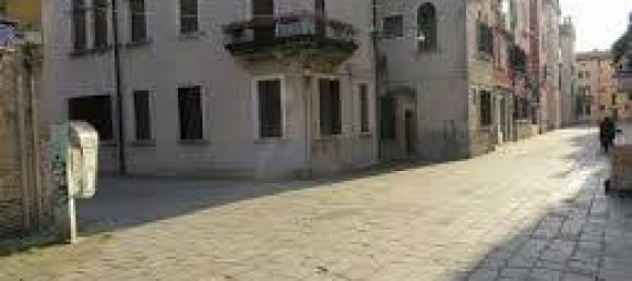 Коммерческая недвижимость с 4 комнатами в Венеция, Италия № 61551 12