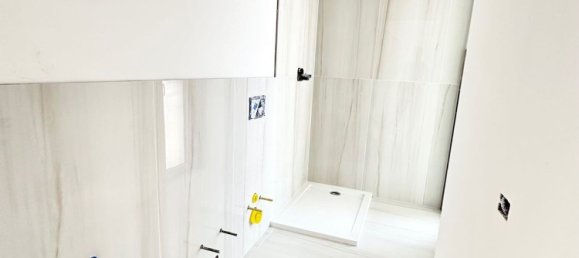 3 bedrooms Apartment in Florence, Italy No. 362508 5