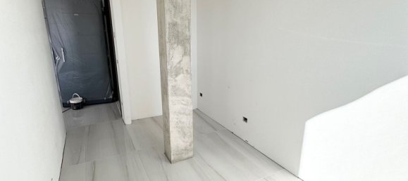 3 bedrooms Apartment in Florence, Italy No. 362508 12