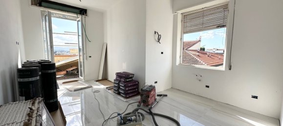 3 bedrooms Apartment in Florence, Italy No. 362508 2