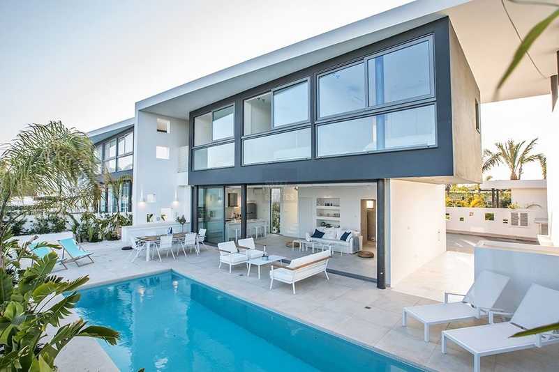 Imóvel comercial T3 em Paralimni, Cyprus N.º 80656