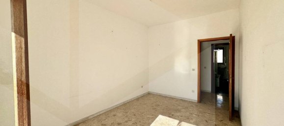 4 rooms Apartment in Triggiano, Italy No. 24127 37