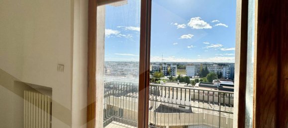 4 rooms Apartment in Triggiano, Italy No. 24127 10