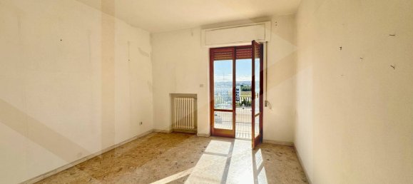 4 rooms Apartment in Triggiano, Italy No. 24127 30