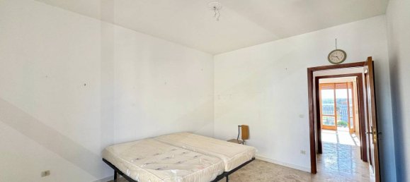 4 rooms Apartment in Triggiano, Italy No. 24127 13