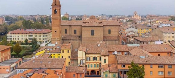 5 rooms Apartment in Carpi, Italy No. 25483 4