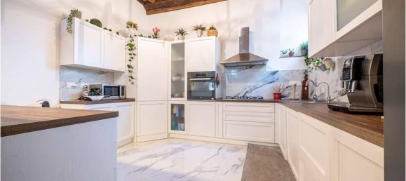 5 rooms Apartment in Carpi, Italy No. 25483 12