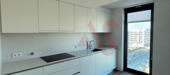 Квартира с 3 спальнями в Авейру, Португалия № 125053 8