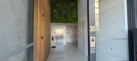 Квартира с 3 спальнями в Авейру, Португалия № 125053 11