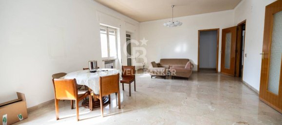 10-salle Appartement à Ragusa, Italy No. 39419 14