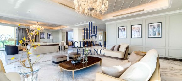 7 bedrooms Villa in The World Islands, UAE No. 6736 36