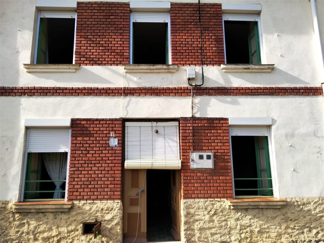 4 bedrooms Townhouse in Chozas de Abajo, Spain No. 163023