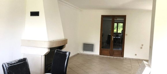 4 bedrooms House in Saint-Cyr-sur-Morin, France No. 173264 4