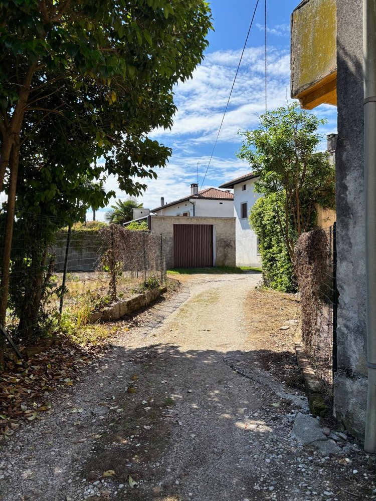 3 chambres Maison à Udine, Italy No. 398262