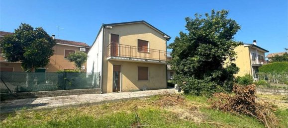 6 bedrooms House in San Bonifacio, Italy No. 369996 2