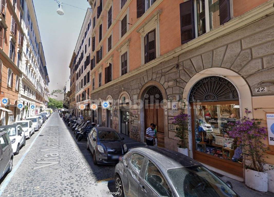 Propiedad comercial de 2 habitaciónes en Rome, Italy No. 10018