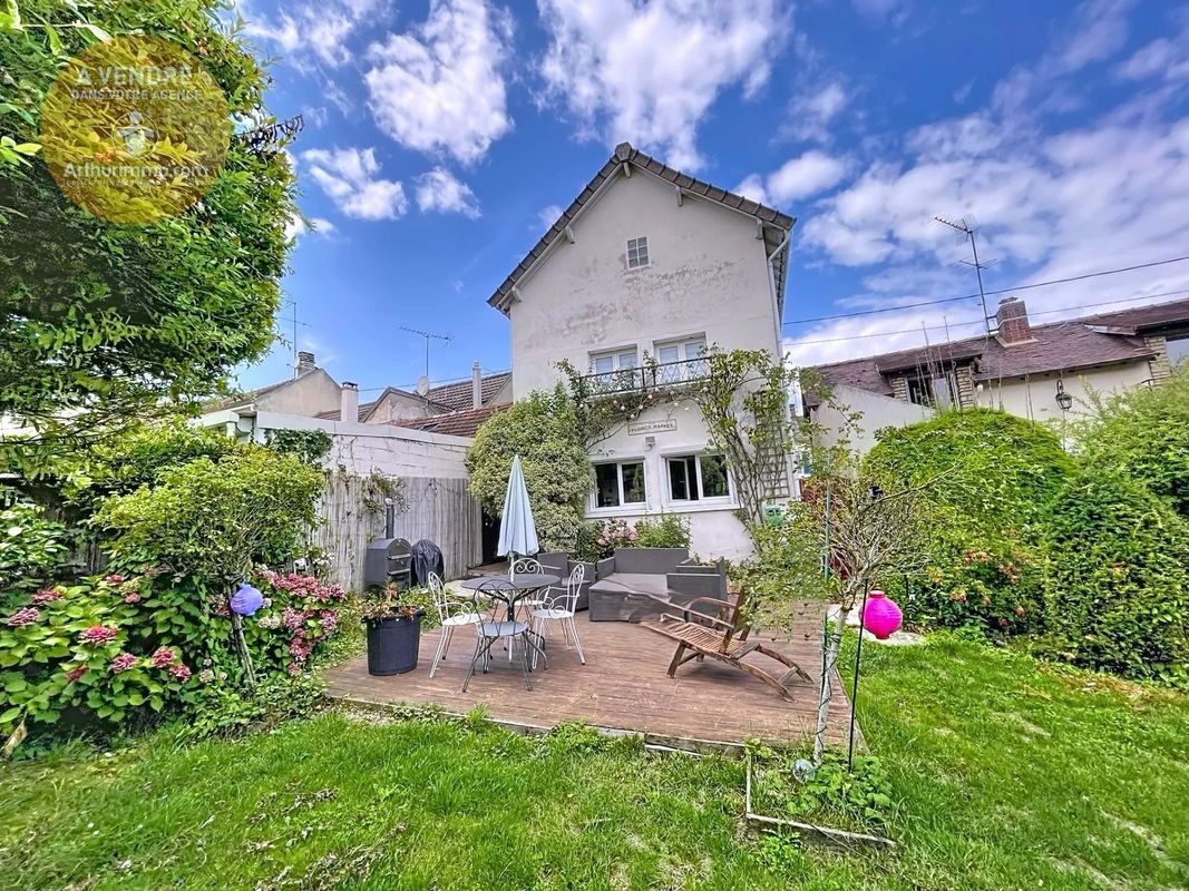 2 bedrooms House in Val-d'Oise, France No. 294915