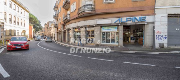 Коммерческая недвижимость 130м² в Фраскати, Италия № 138718 2