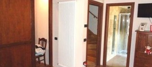 Дом с 4 комнатами в Понте ди Пьяве, Италия № 56480 9