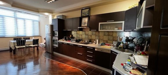 3 bedrooms Apartment in Yasamal, Azerbaijan No. 2055 8