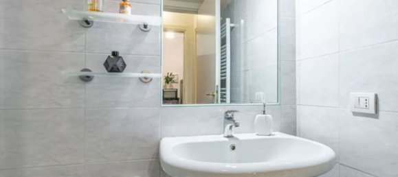 Apartamento de 2 dormitorios en Milan, Italy No. 329760 17