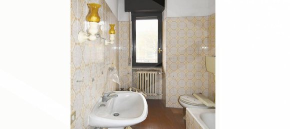 Apartamento de 3 habitaciónes en Parabiago, Italy No. 17765 11