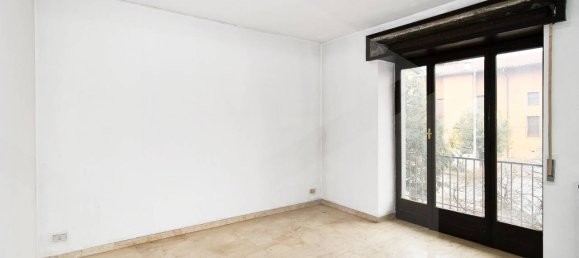 Apartamento de 3 habitaciónes en Parabiago, Italy No. 17765 2