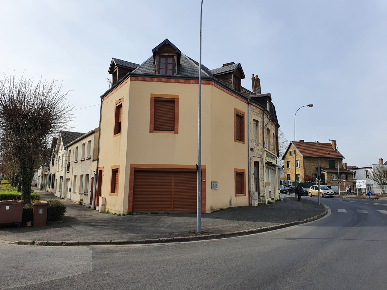 300m² Building in Charleville-Mezieres, France No. 94320