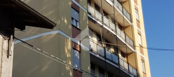 3غرفة شقة في Varallo Pombia, Italy رقم 281188 24