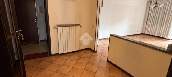 3غرفة شقة في Varallo Pombia, Italy رقم 281188 2