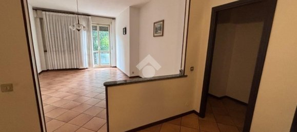 3غرفة شقة في Varallo Pombia, Italy رقم 281188 9