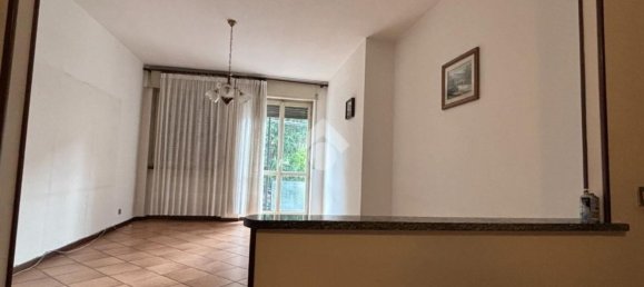 3غرفة شقة في Varallo Pombia, Italy رقم 281188 4