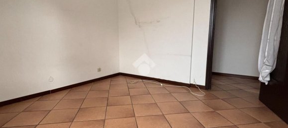 3غرفة شقة في Varallo Pombia, Italy رقم 281188 17