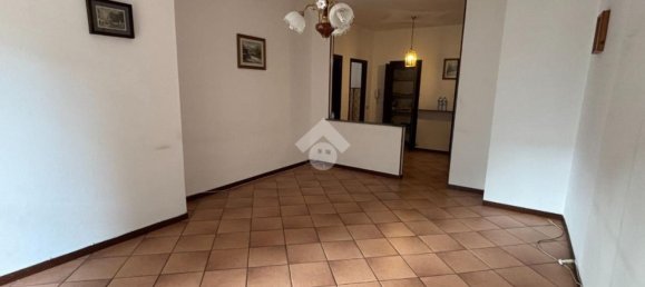 3غرفة شقة في Varallo Pombia, Italy رقم 281188 5