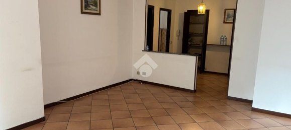 3غرفة شقة في Varallo Pombia, Italy رقم 281188 10