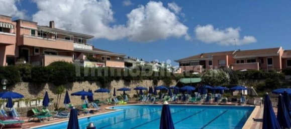 2 bedrooms House in Anzio, Italy No. 286474 16