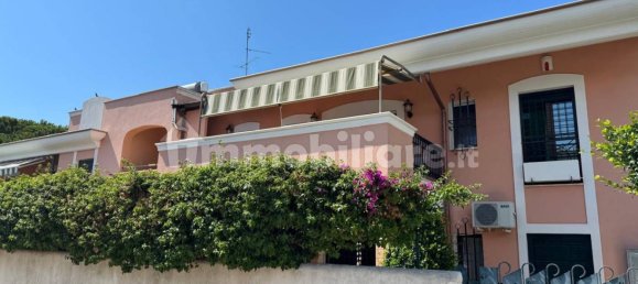 2 bedrooms House in Anzio, Italy No. 286474 3