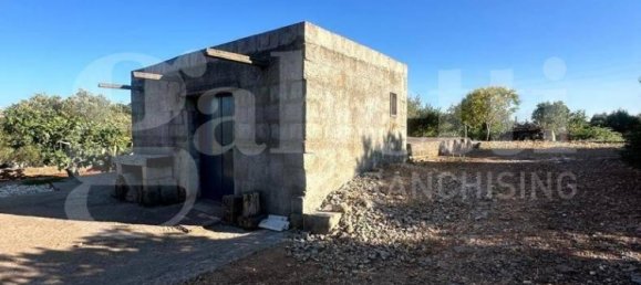 Terreno en Ostuni, Italy 2000 m² No. 343603 5