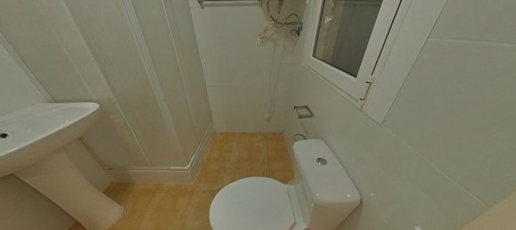 1 bedroom Apartment in Ciutat Vella, Spain No. 147916 2