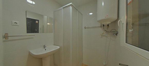1 bedroom Apartment in Ciutat Vella, Spain No. 147916 3