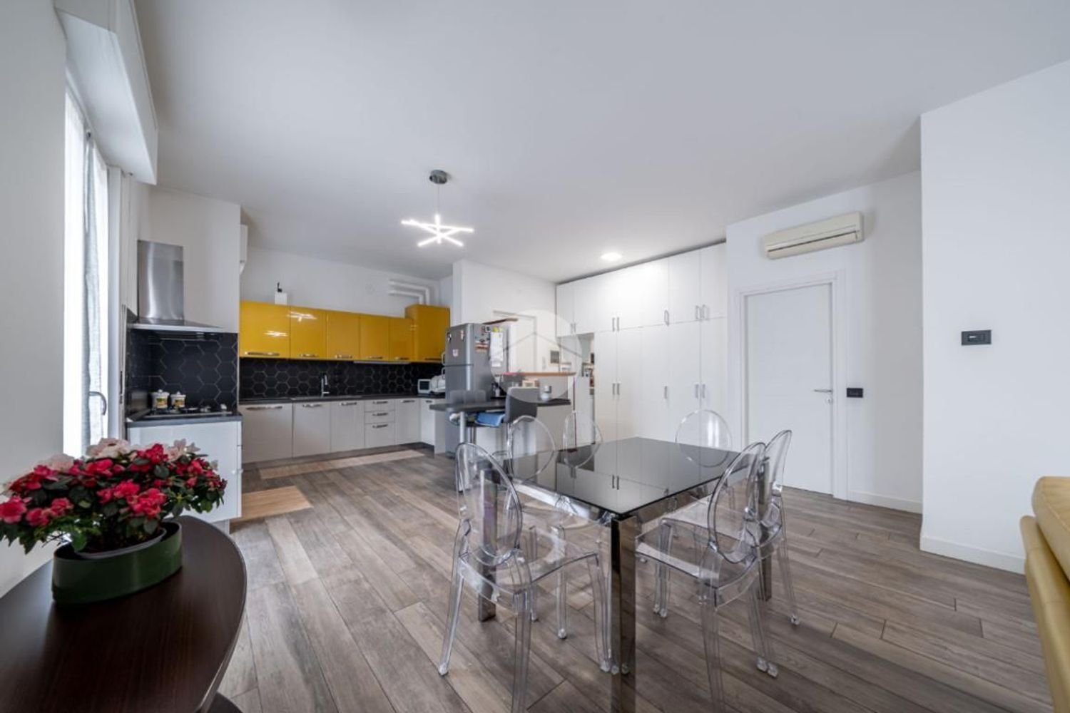 4 rooms Apartment in San Martino Buon Albergo, Italy No. 56648