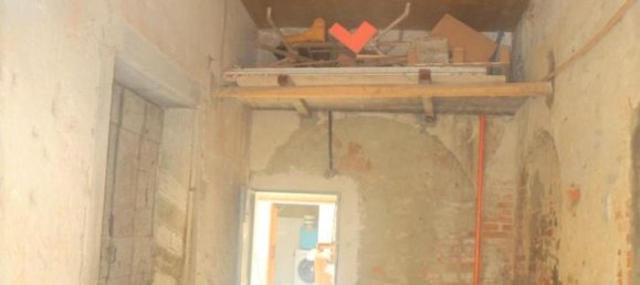 Дом с 6 комнатами в Монтеварки, Италия № 234952 27