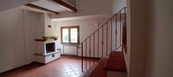 Дуплекс с 4 комнатами в Импрунета, Италия № 154900 2