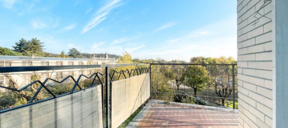 Apartamento de 3 habitaciónes en Gozzano, Italy No. 143644 17