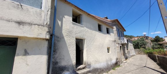 2 bedrooms House in Fornos de Algodres, Portugal No. 166870 2