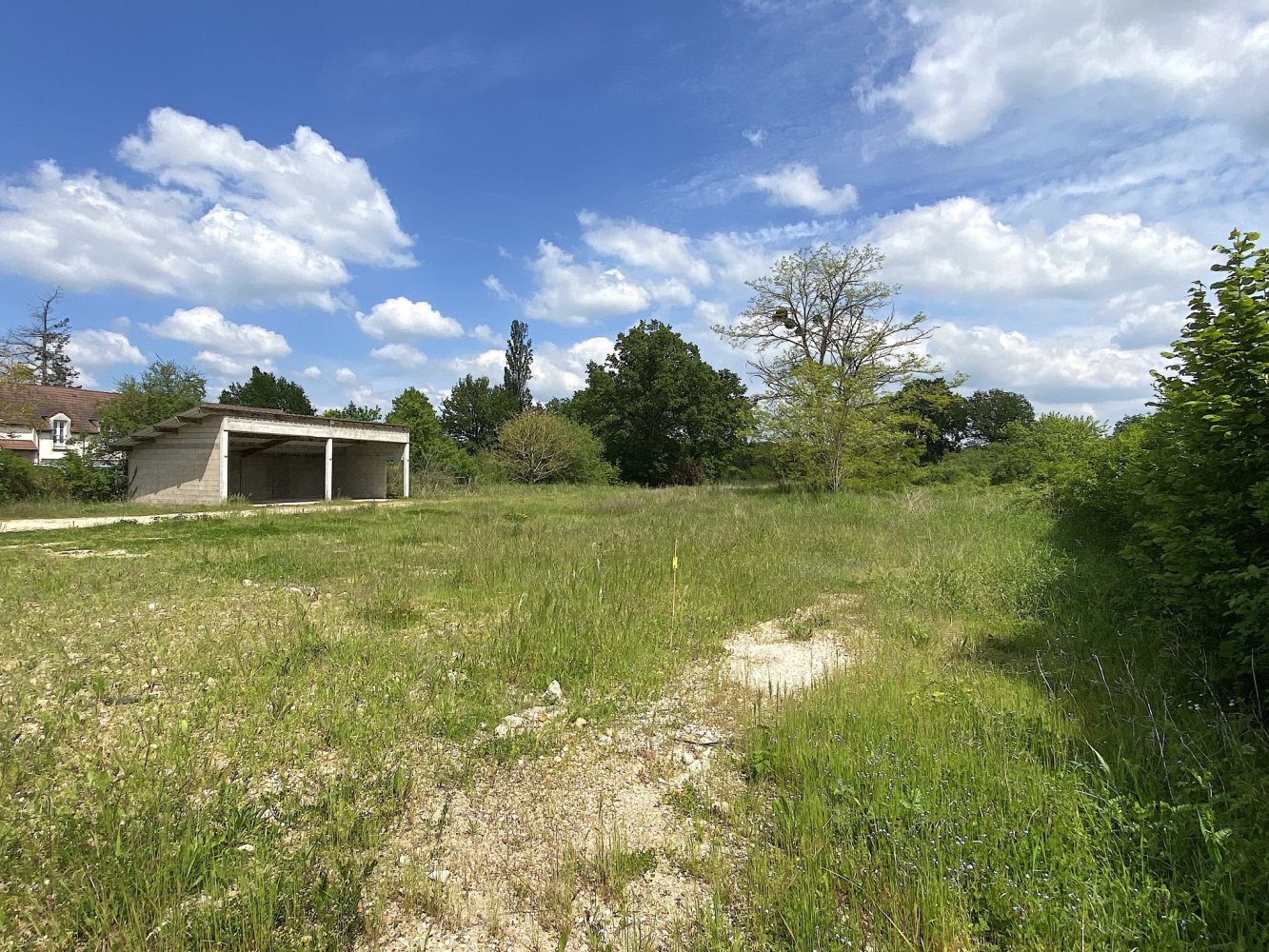  Land in Vitry-aux-Loges, France No. 73817