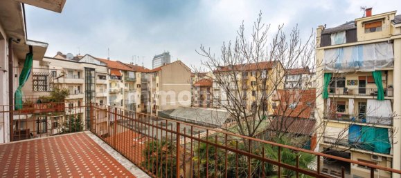4 bedrooms Apartment in Turin, Italy No. 143672 30