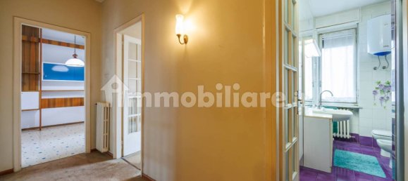4 bedrooms Apartment in Turin, Italy No. 143672 15