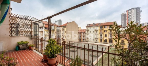 4 bedrooms Apartment in Turin, Italy No. 143672 6